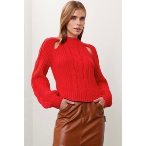 Louna
Cable Knit Sweater 💙